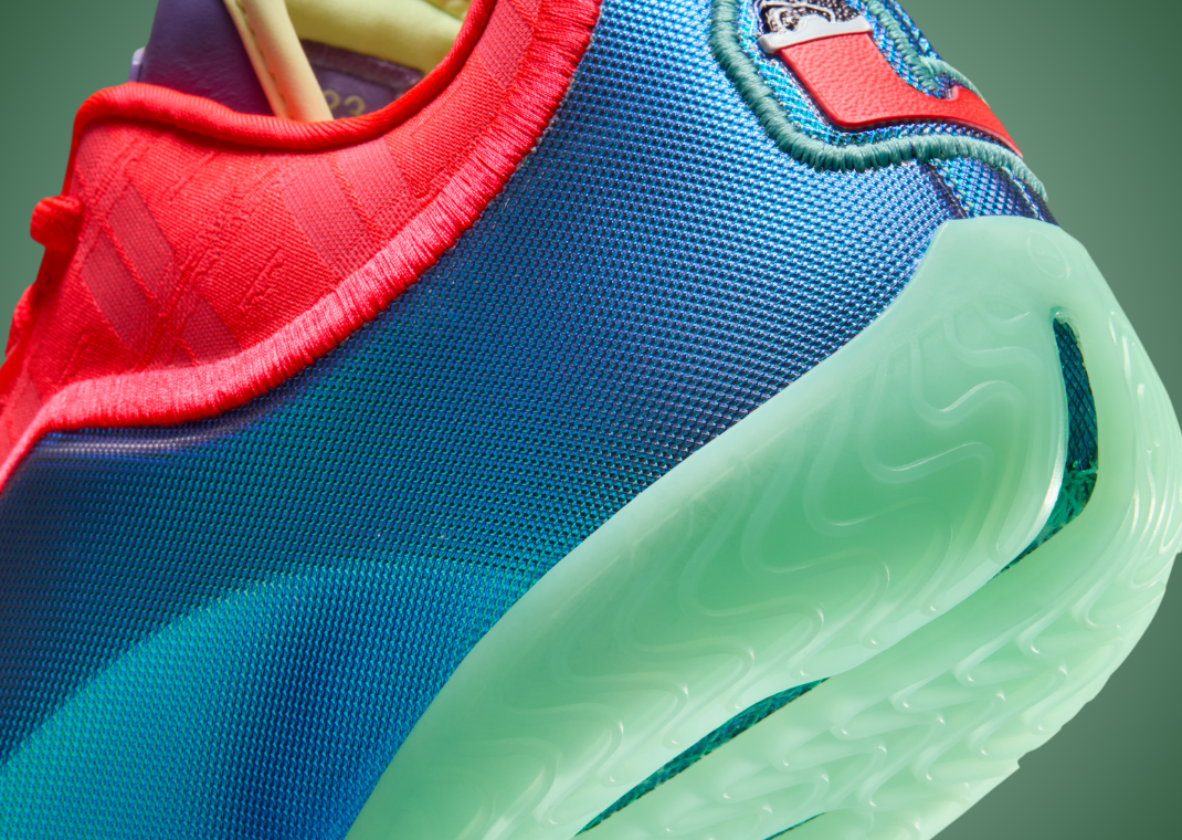 Nike LeBron 23 Christmas - Heel Detail