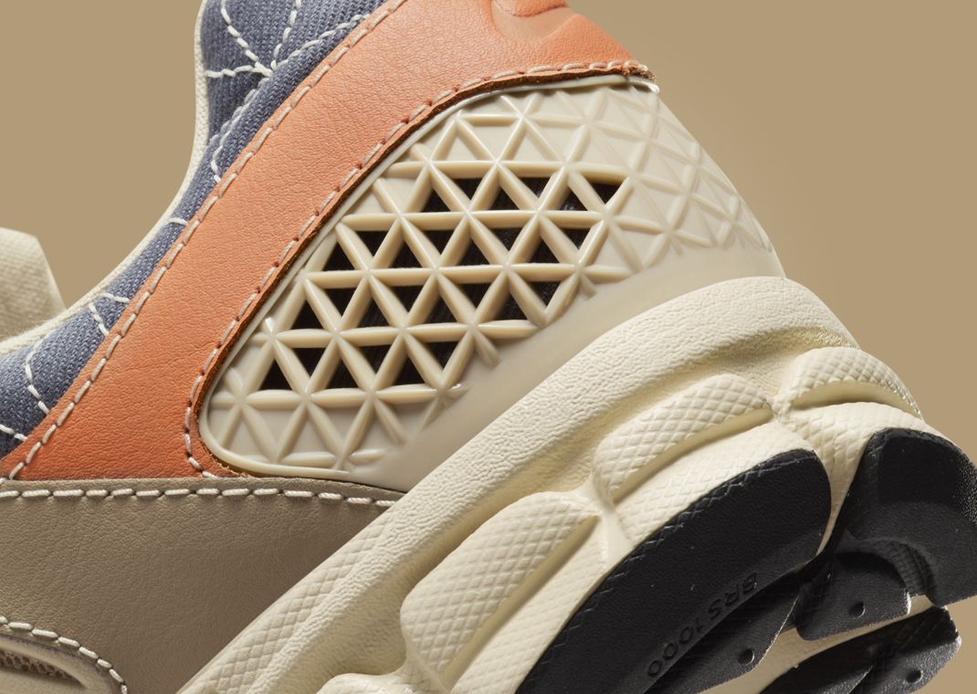 Nike Zoom Vomero 5 Sashiko Heel