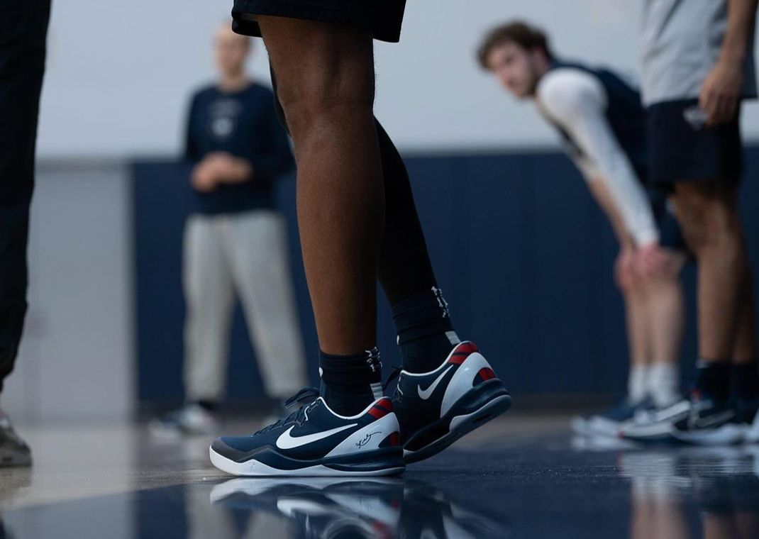 Nike Kobe 8 Protro UCONN PE