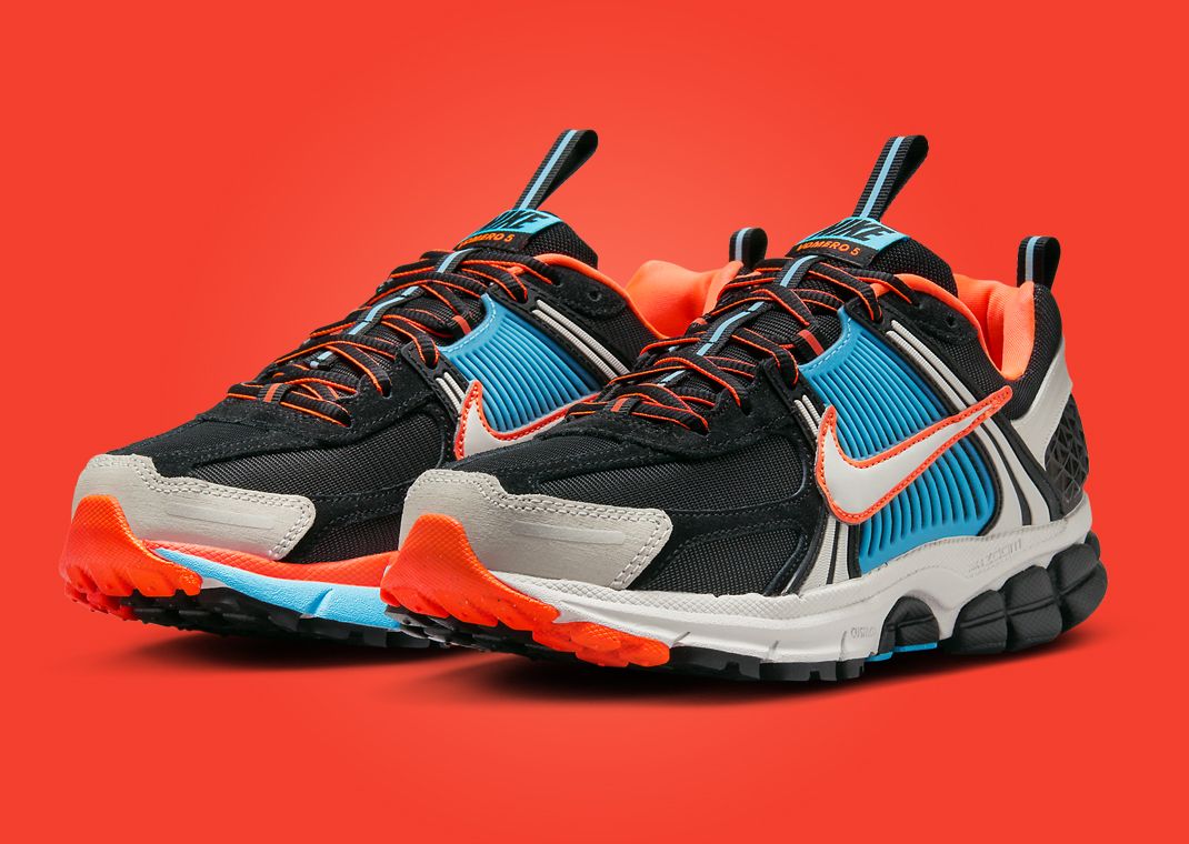 Nike Zoom Vomero 5 Blue Gaze Total Orange (W) Angle