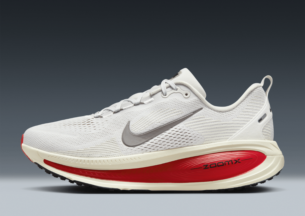 Nike Vomero 18 Platinum Tint Siren Red