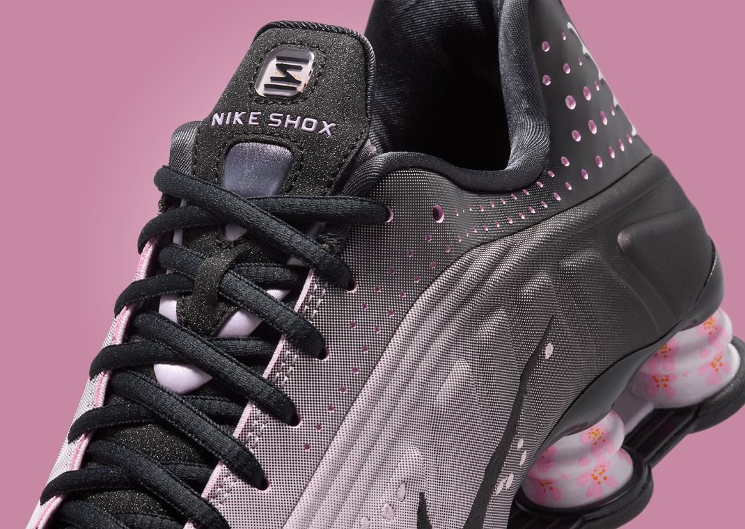 Nike Shox R4 Sakura