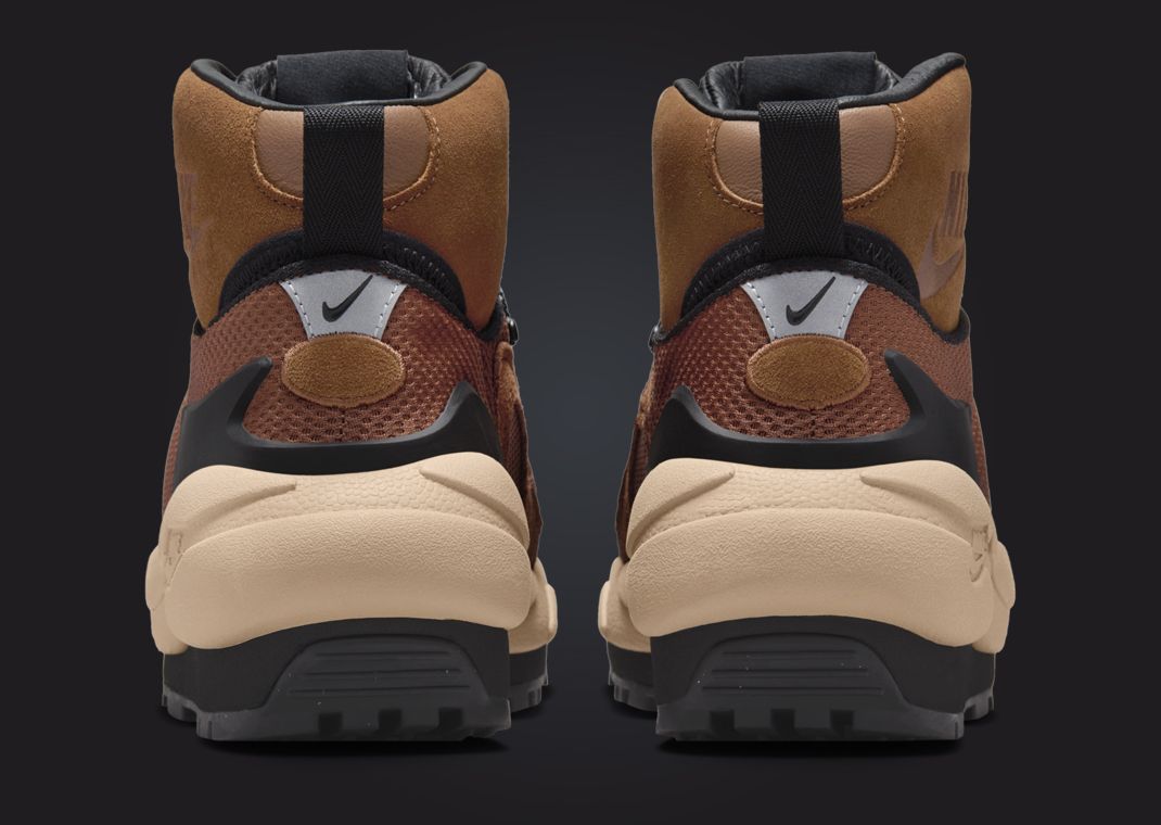 sacai x Nike Magmascape SP Light British Tan Heel
