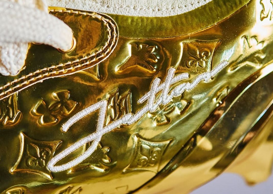 Justin Jefferson Under Armour Gold Cleat PE