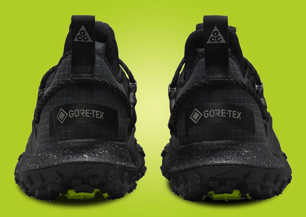 Nike ACG's Mountain Fly Low Gore-Tex Returns in Dark Smoke Grey