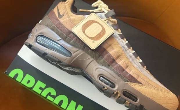 Oregon Ducks Nike Air Max 95 Pack