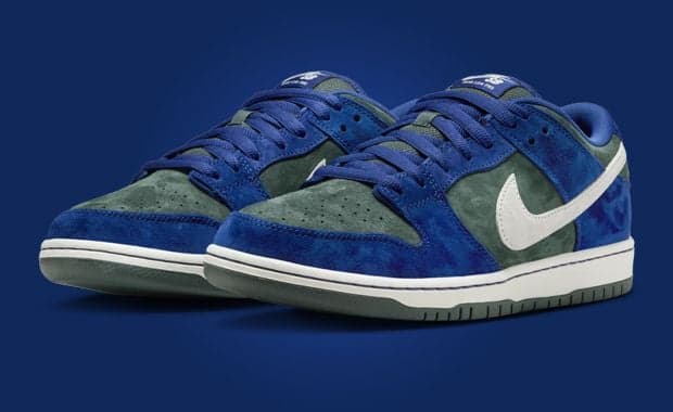 Nike SB Dunk Low Deep Royal Blue Vintage Green Angle