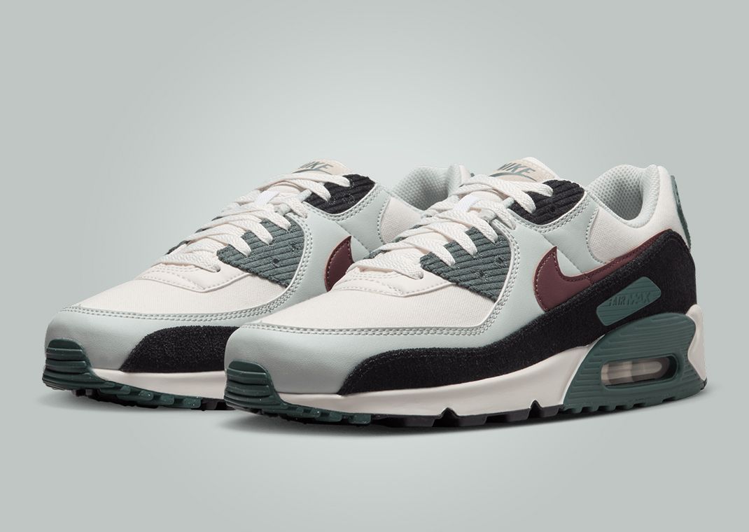 Nike Air Max 90 Notebook Doodles Angle