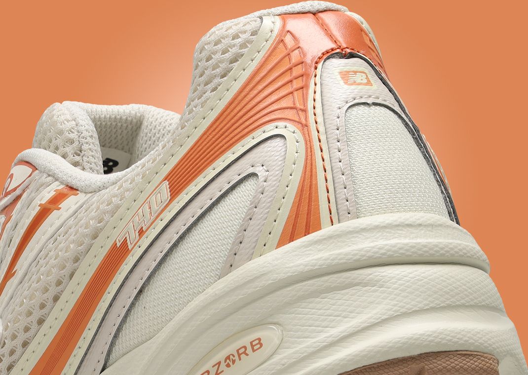 New Balance 740 Sandstone Infield Clay Heel