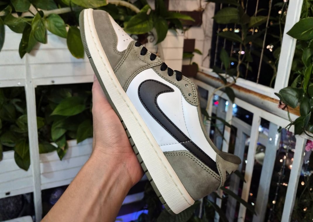 Air Jordan 1 Retro Low OG Medium Olive