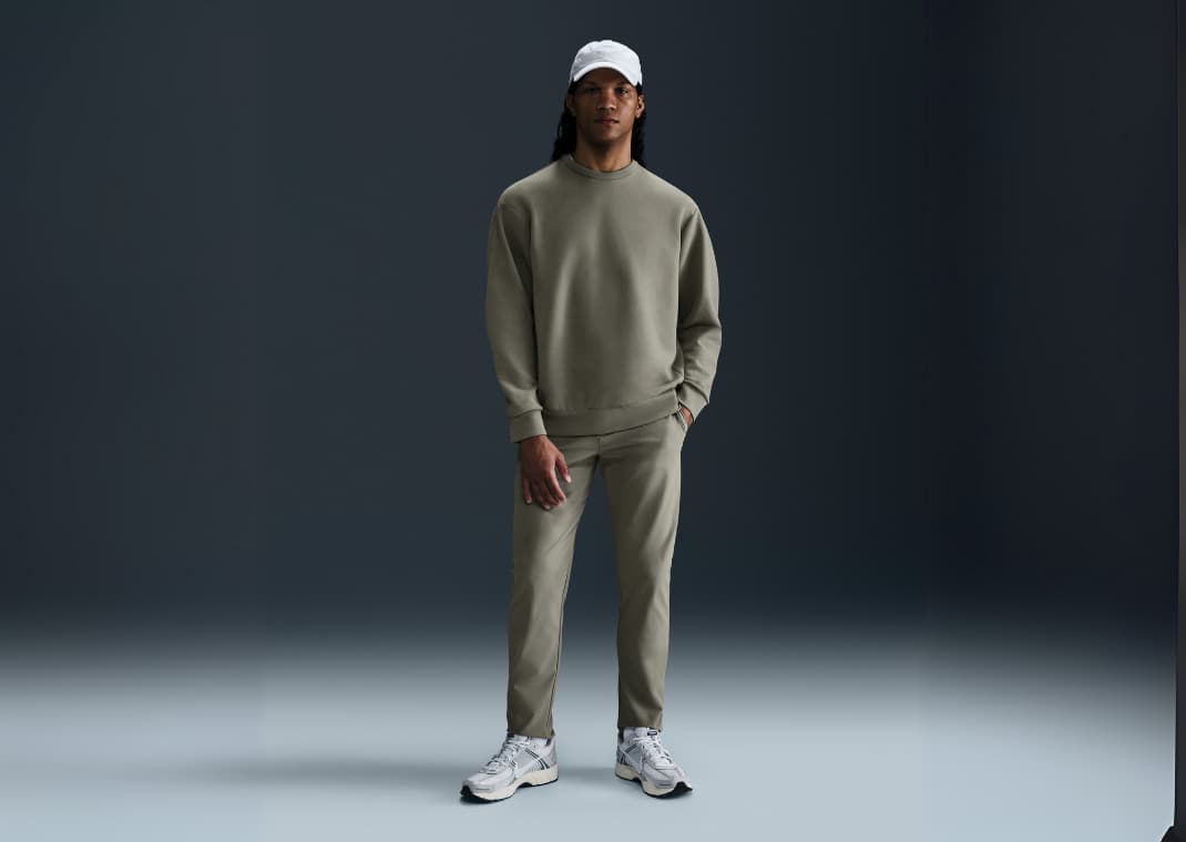 Nike 24.7 PerfectStretch Men's Dri-FIT Slim Chino Pants Light Army