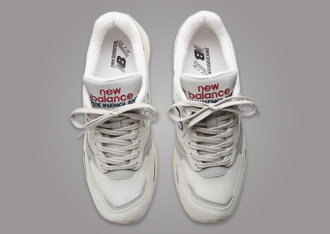 New Balance 1500 Made In England Vintage Sport Top