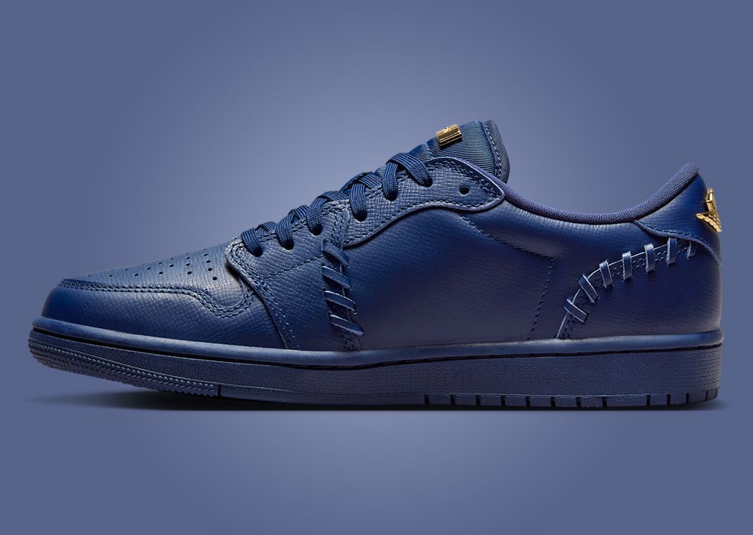 靴 Nike SB Air Jordan 1 Low \"Midnight Navy\" SB x Air Jordan I Low 'Midnight Navy' Release Date. Nike SNKRS