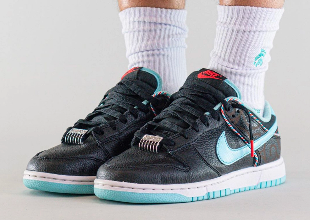 Nike Dunk Low Barber Shop