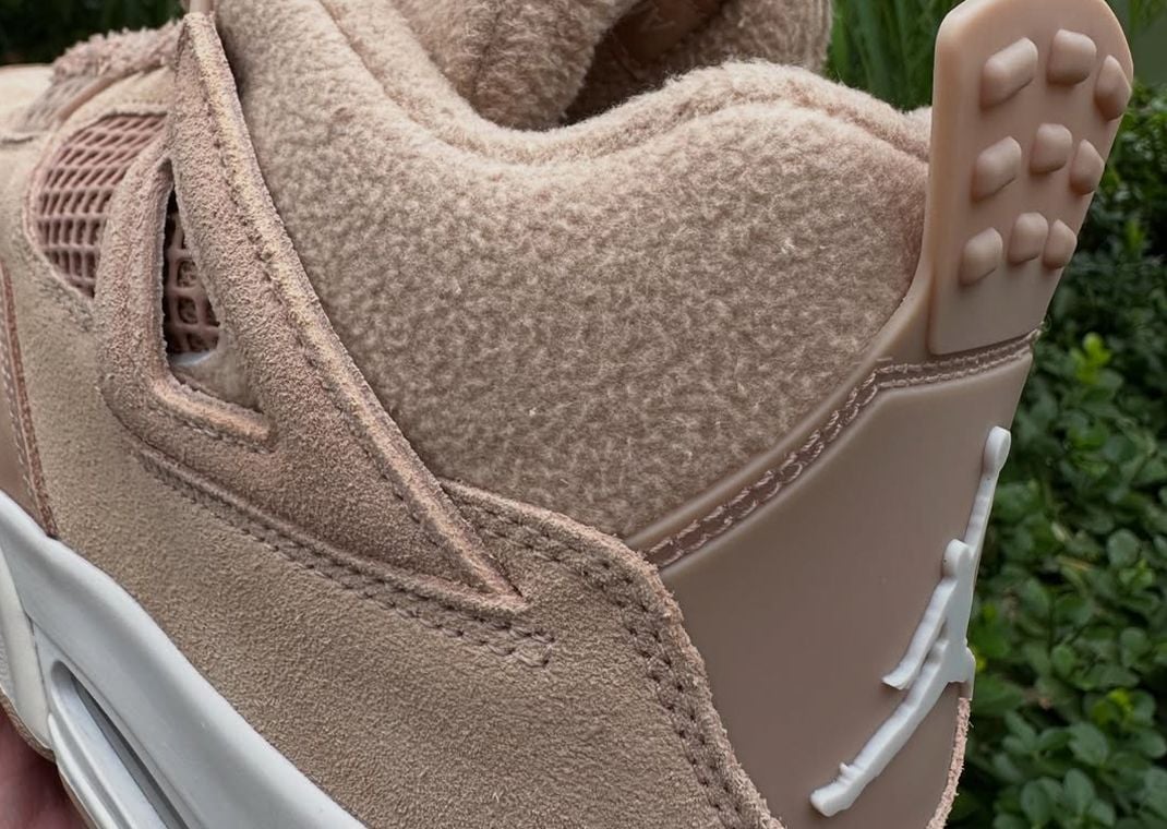 Air Jordan 4 Retro Cozy Girl (W)