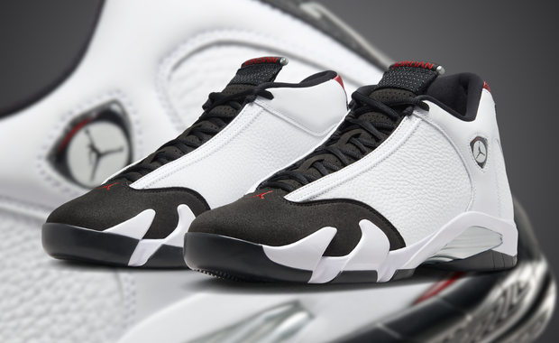 Jordan retro 14 black toe hot sale