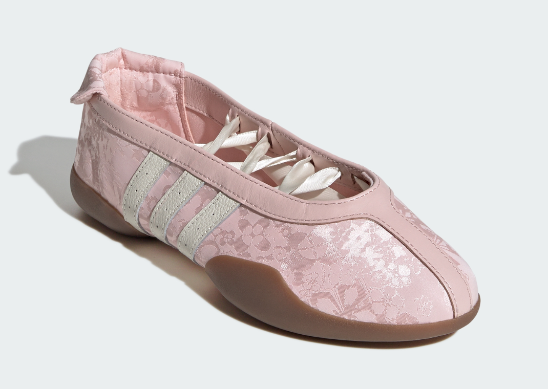 Liberty London x adidas Taekwondo Mei Ballet Pink - Angle