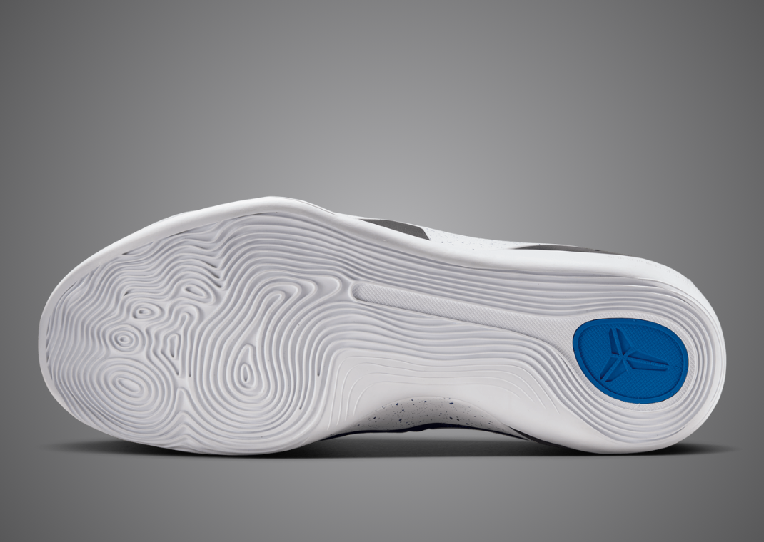 Nike Kobe 9 EM Low Protro Game Royal Outsole