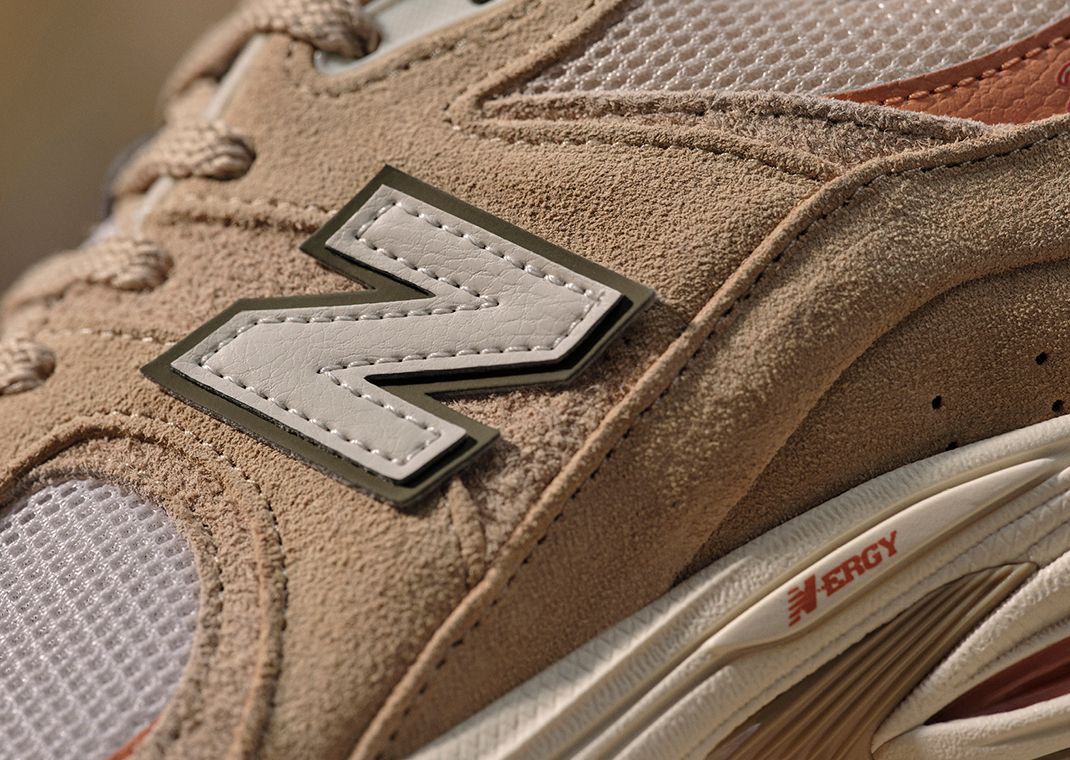 New Balance 2002R Beige Tan Detail