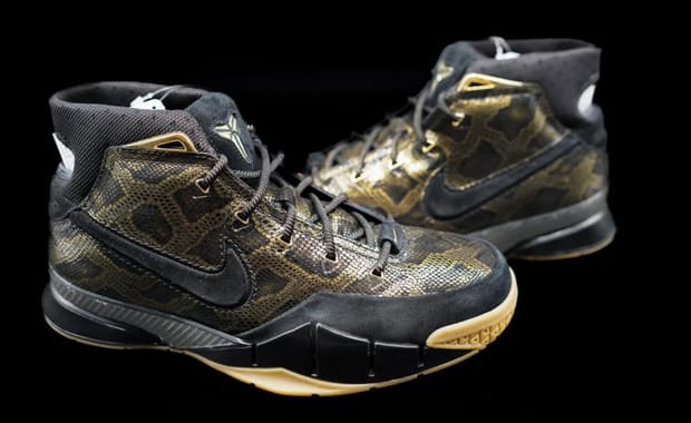 This Ultra-Rare 2015 Nike Kobe 1 Sample is Stirring Up Confusion on IG