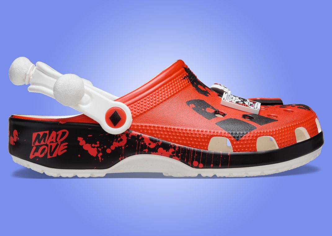 Batman x Crocs Classic Clog Harley Quinn Lateral