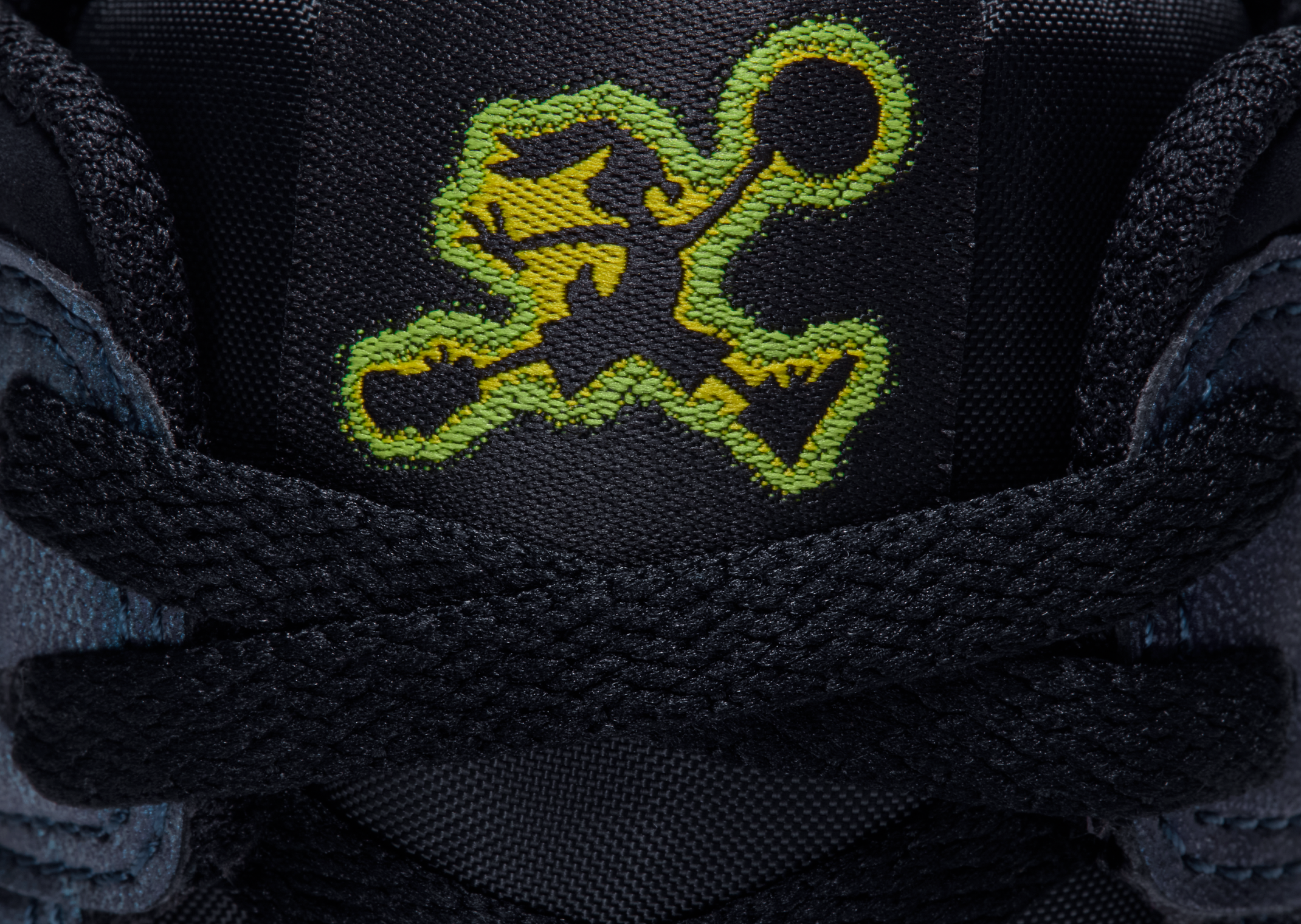 Air Jordan 1 Mid SE Space Jam