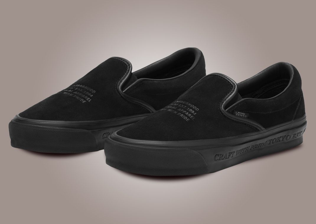 NEIGHBORHOOD x Vans OTW Classic Slip-On 98 Black Angle
