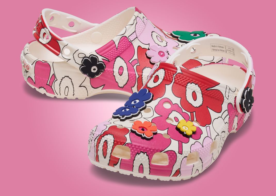 Marimekko x Crocs Classic Clog (GS) Angle