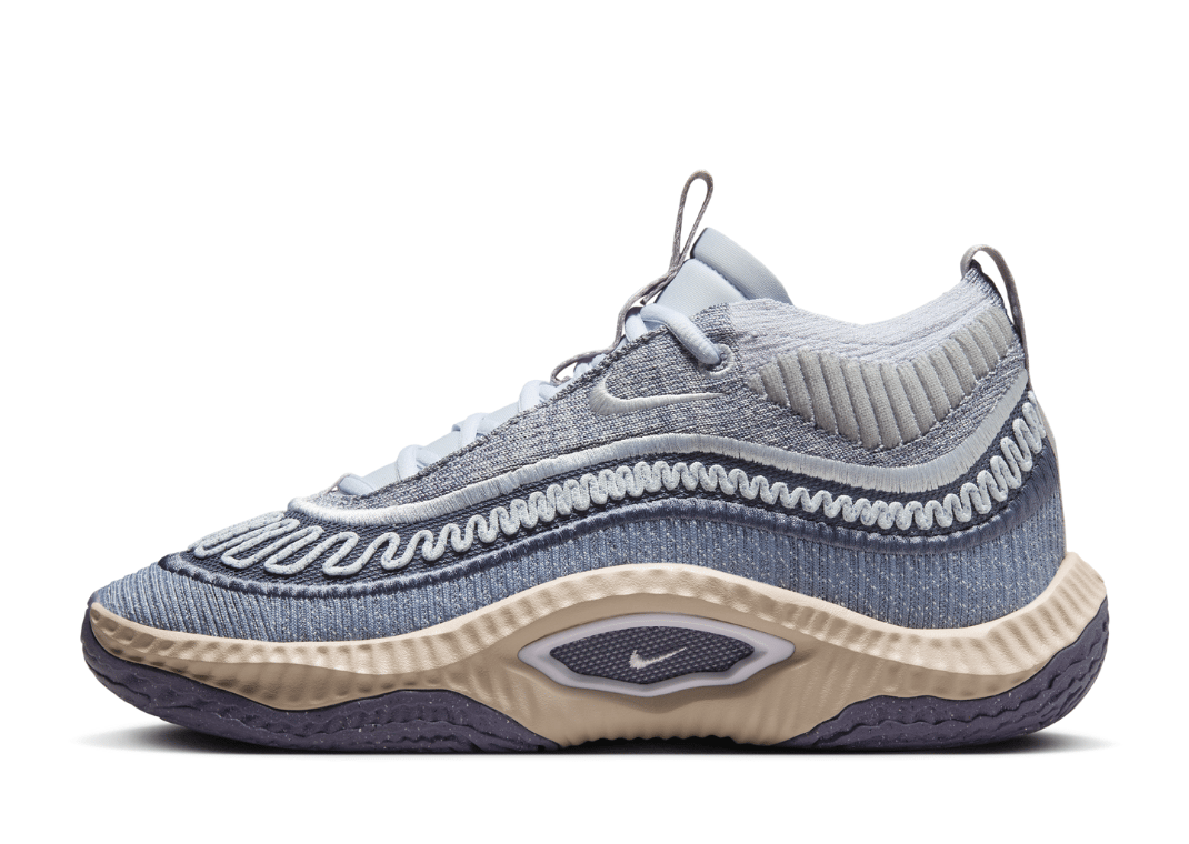 Nike Cosmic Unity 3 Be True To Her School (W)