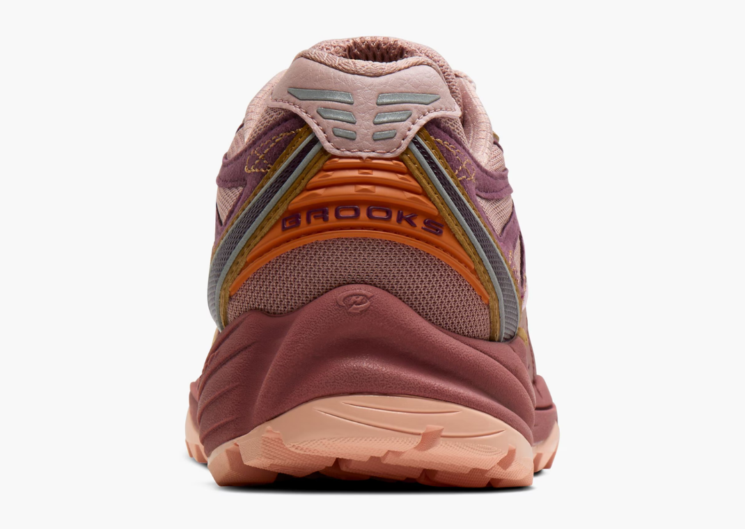 Brooks Cascadia 1 Woodrose/Roan Rogue - Back