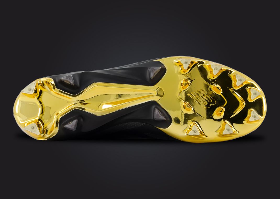 New Balance Fortress Cleat Outsole