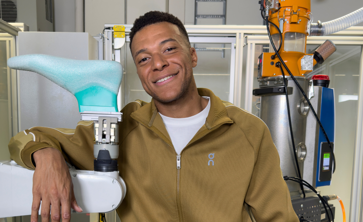 Kylian Mbappé Leaves Nike and Joins On Football