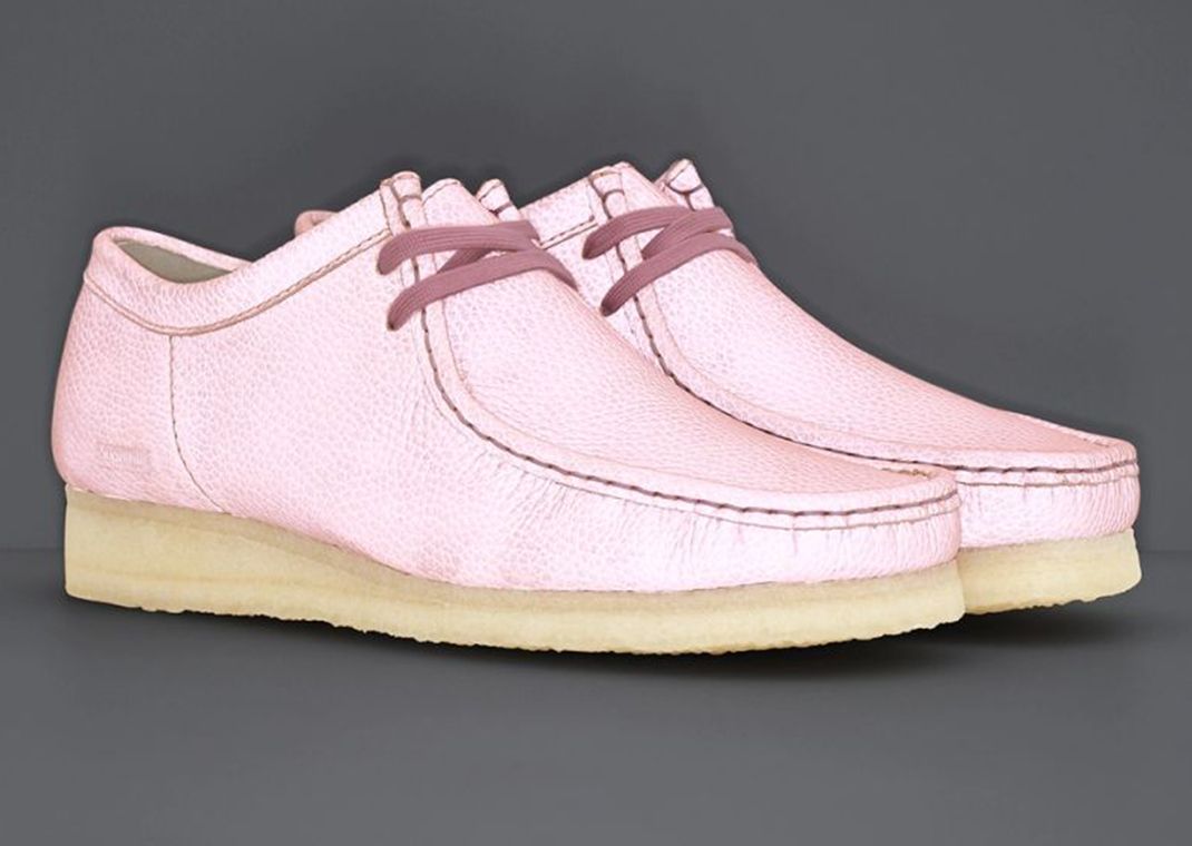 Supreme x Clarks Originals Wallabee Reflective Pink Angle 3M