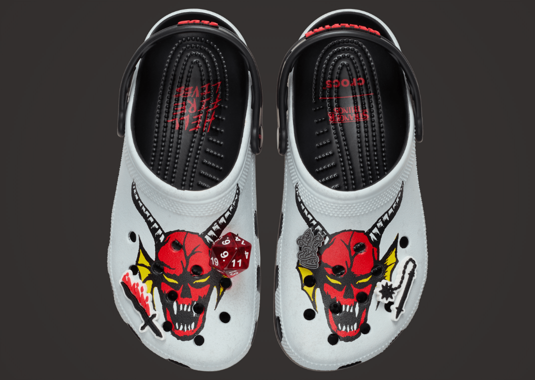Stranger Things x Crocs Classic Clog Hellfire Club - Top