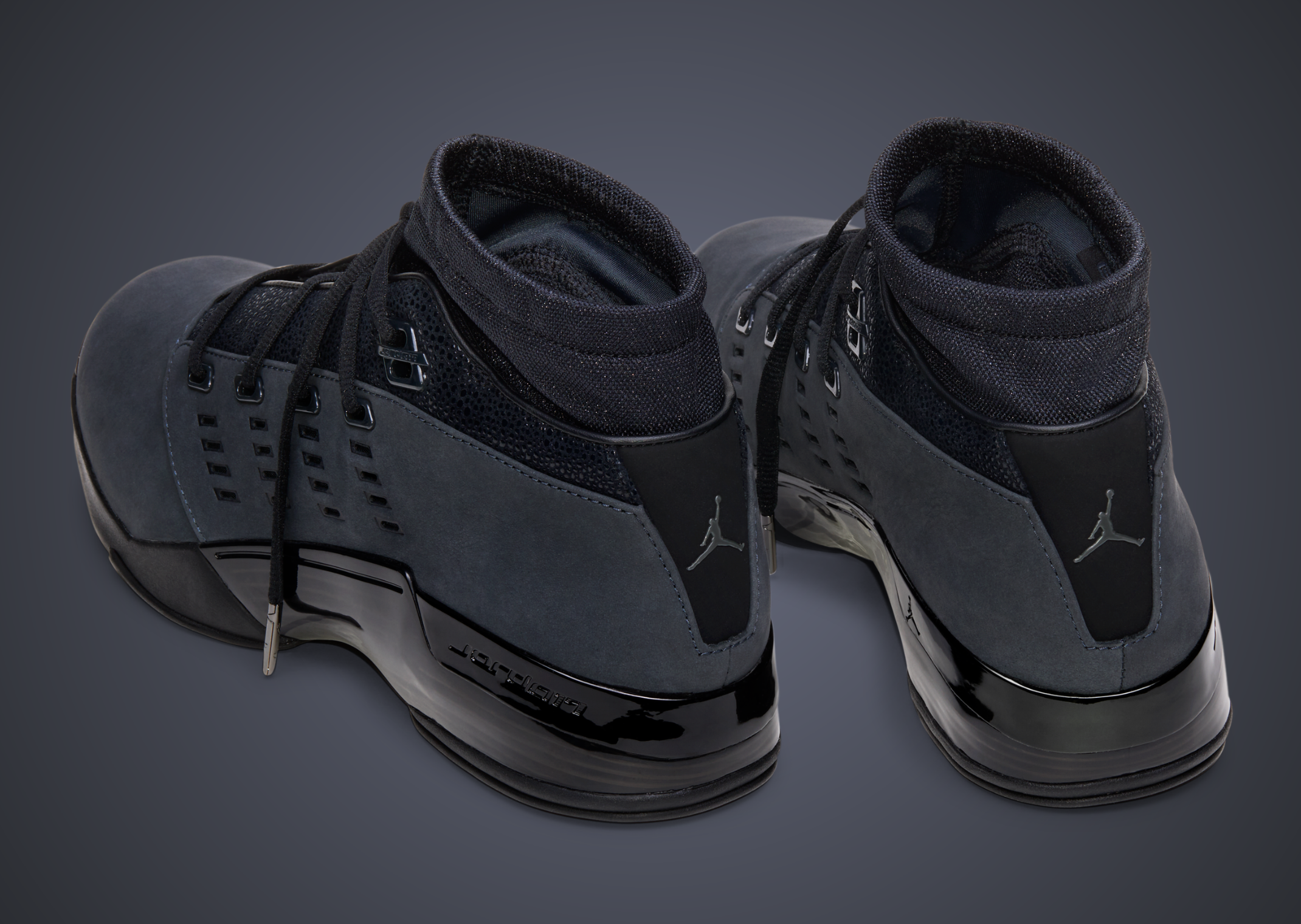 Air Jordan 17 Retro Low Black Pack - Heel Angle