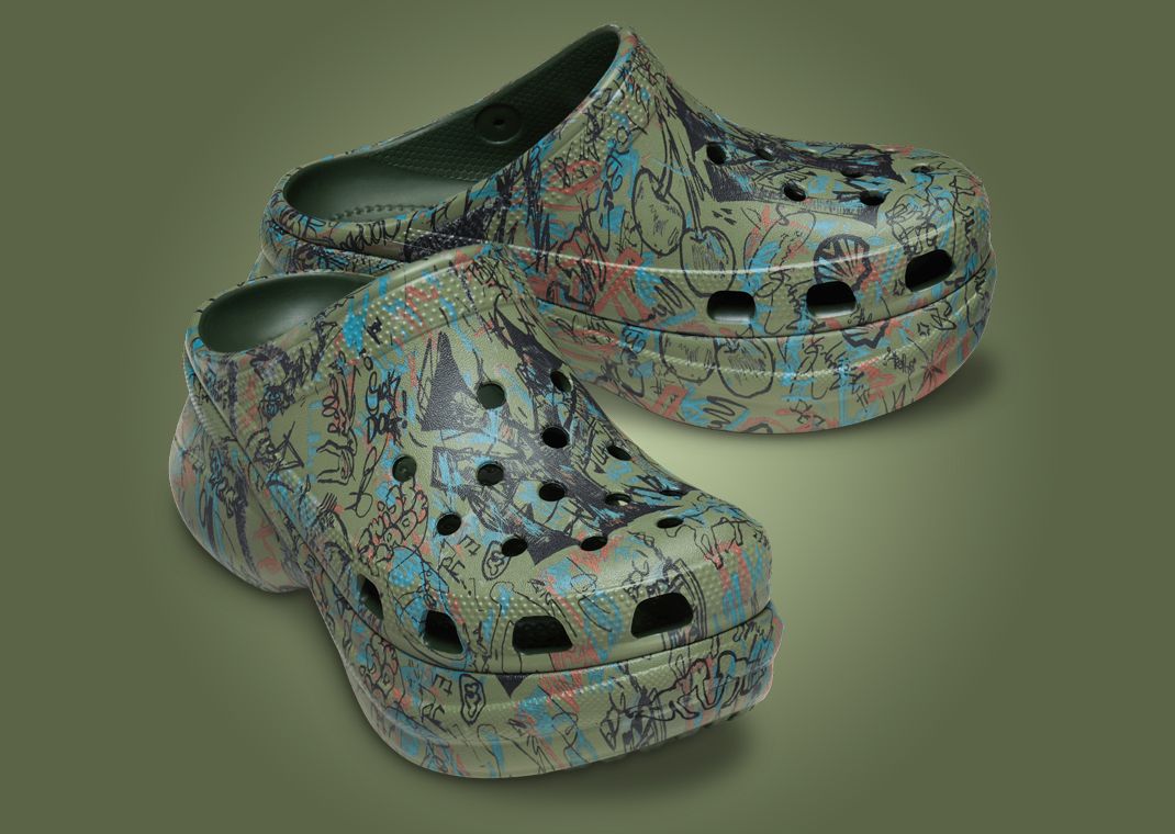 Mowalola x Crocs Bae Clog Forest Green Angle