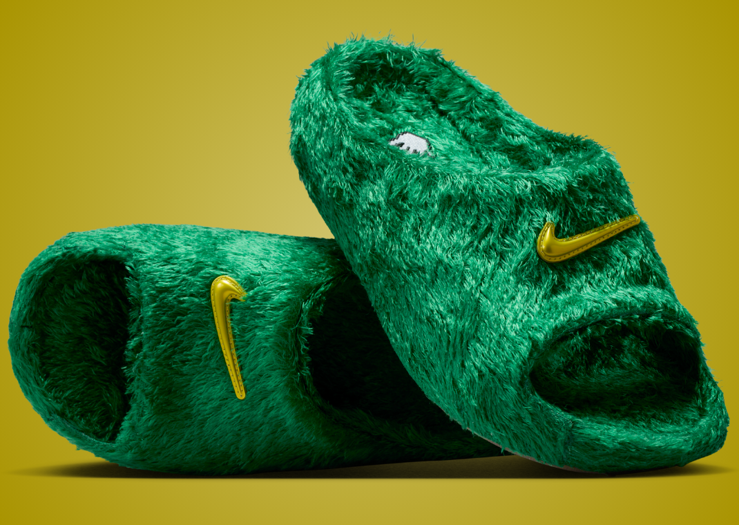 .SWOOSH x Nike ReactX Rejuven8 Slide Kelly Green Angle