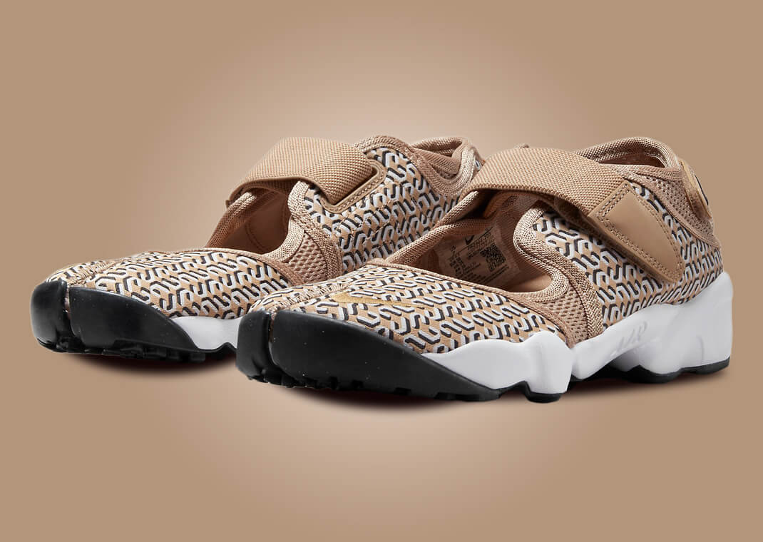 Nike Air Rift "United In Victory" (W)