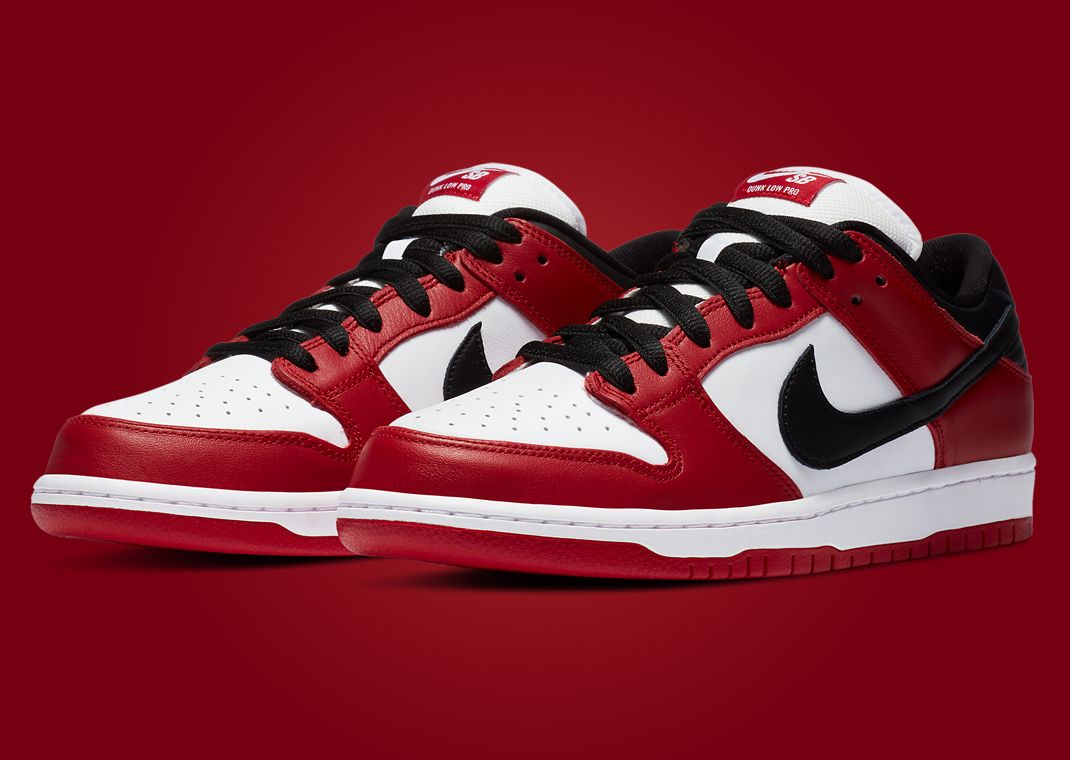 Nike SB Dunk Low Chicago Angle
