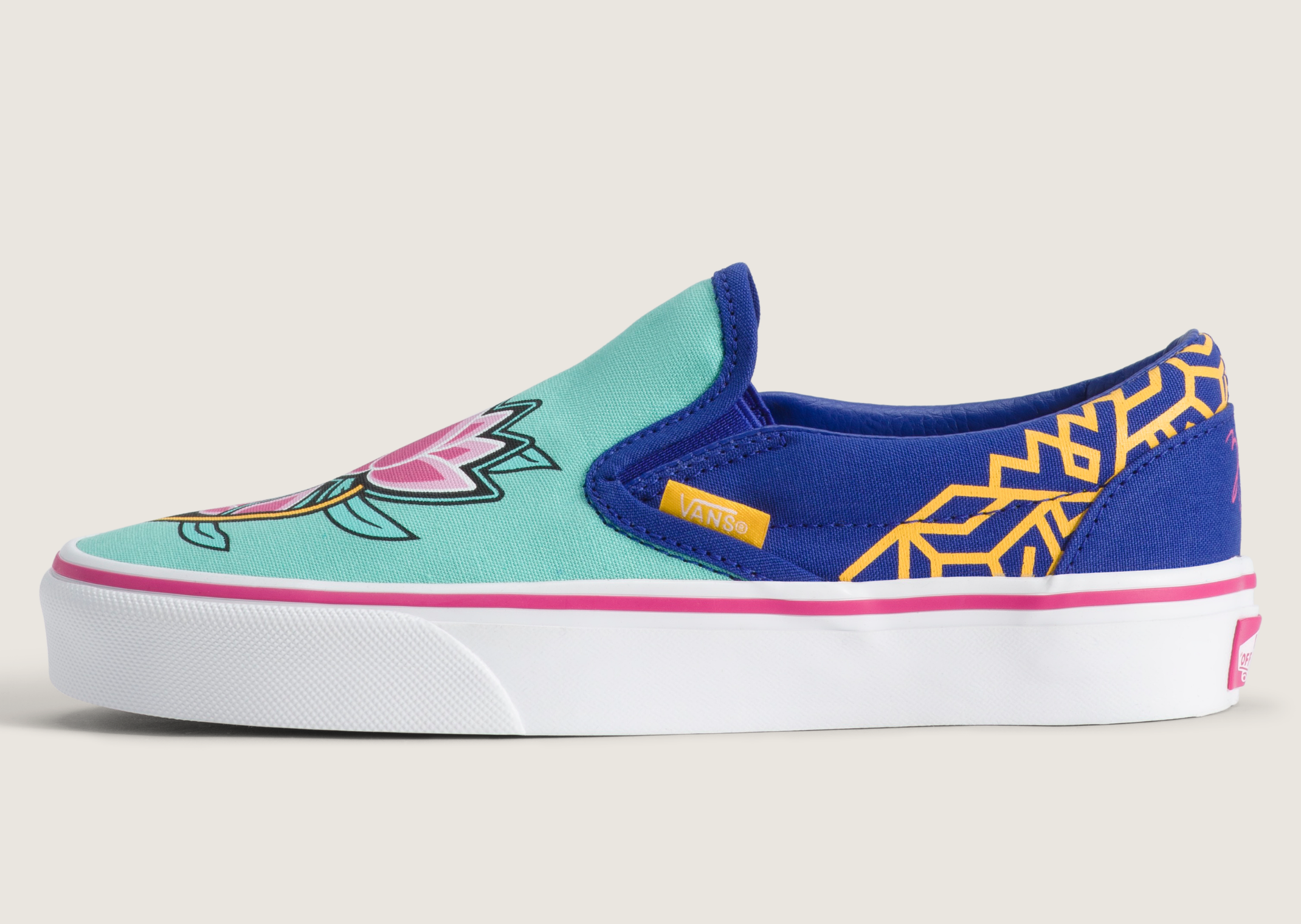 K-Pop Demon Hunters x Vans Classic Slip-On Zoey (GS) - Lateral
