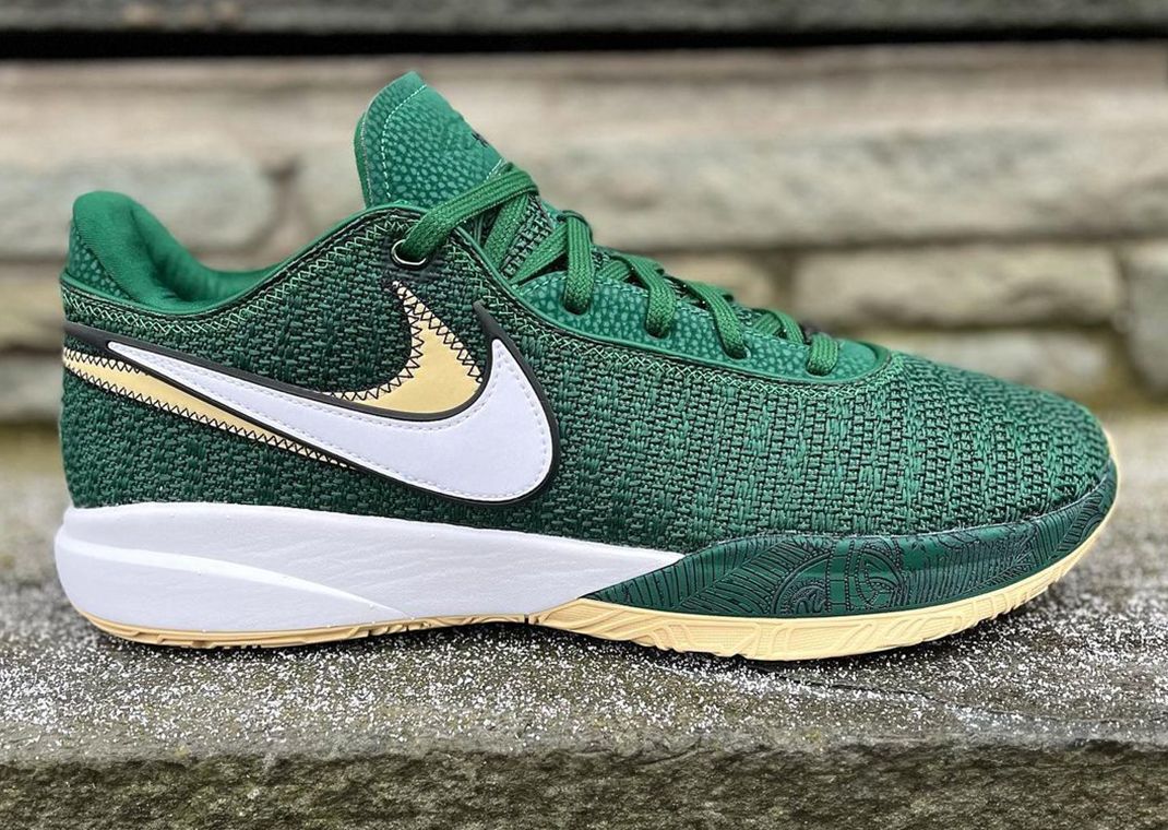 Nike LeBron 20 SVSM Away PE