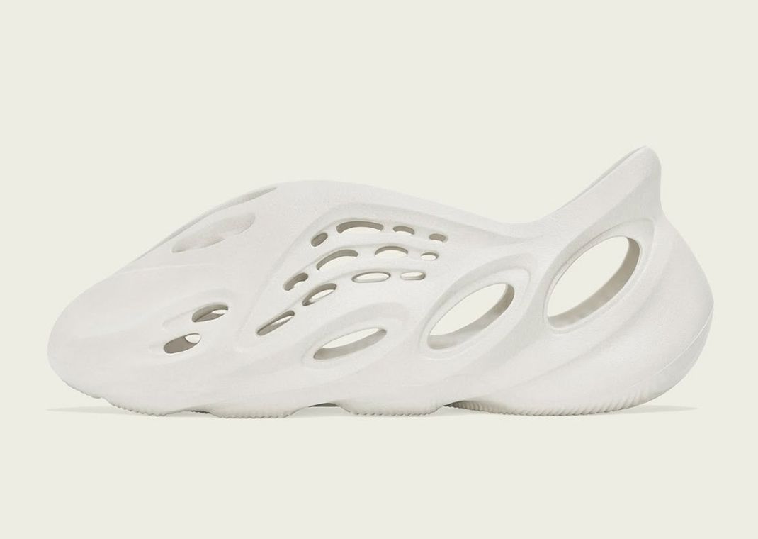 adidas Yeezy Foam RNNR "Sand"