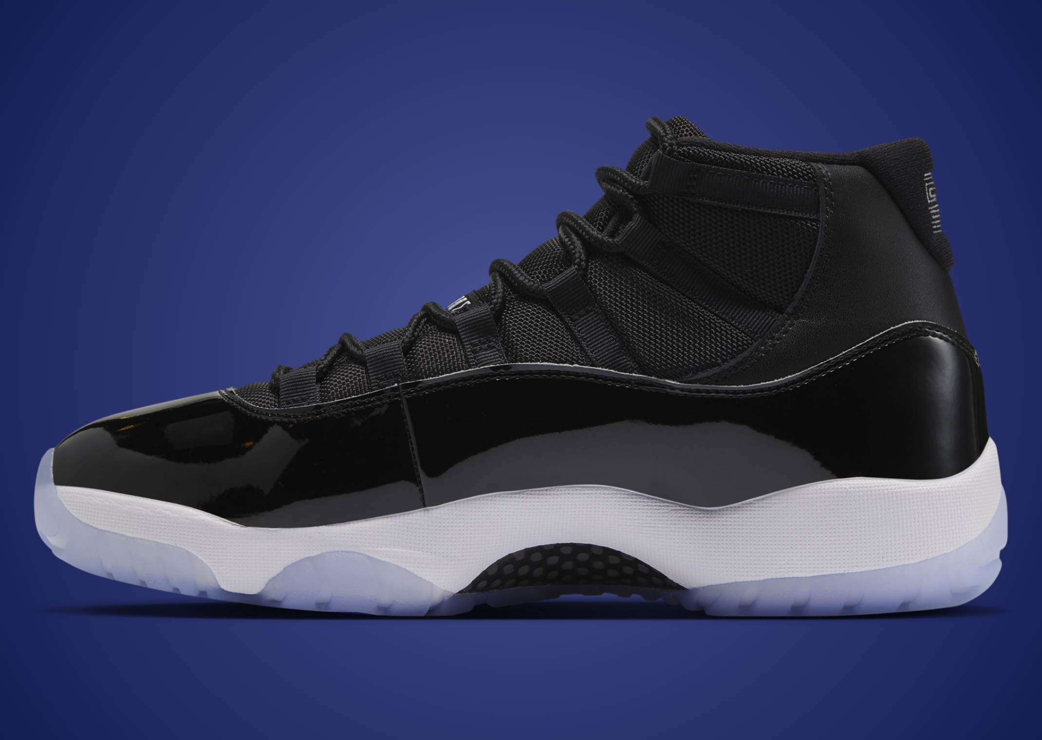 Air Jordan 11 Retro Space Jam - Medial