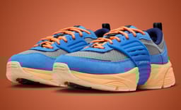 Jordan Covers the Trunner O/S in Blue Suede and Grey Mesh