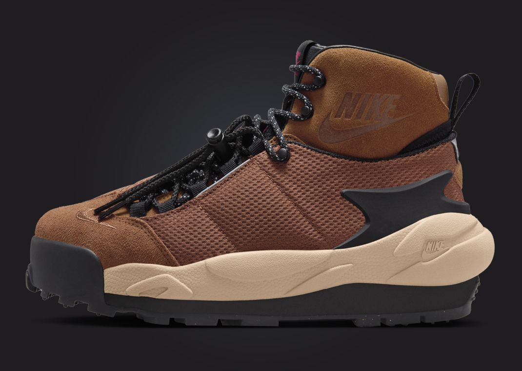sacai x Nike Magmascape SP Light British Tan Lateral