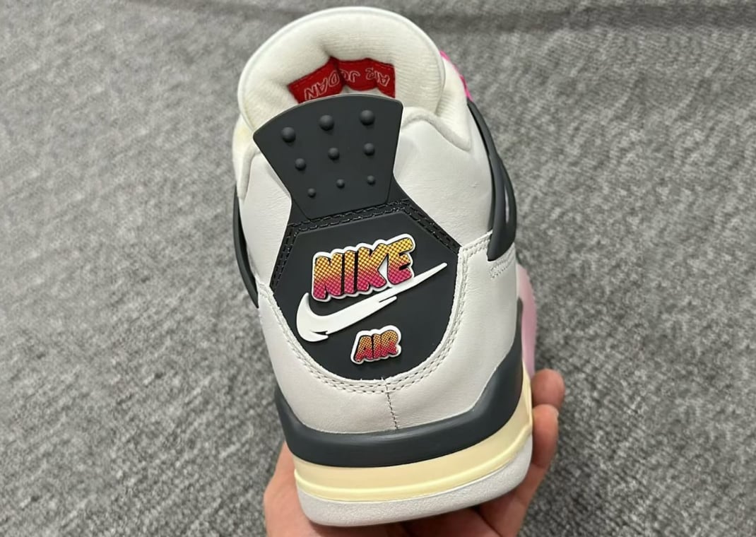 Air Jordan 4 Retro Comic