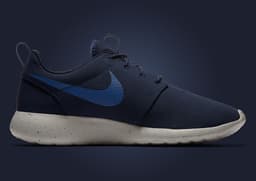 Nike Roshe One SE Obsidian Gym Blue Medial