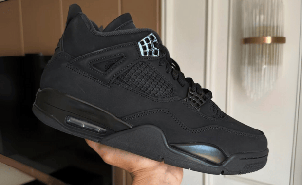 Air Jordan 4 Retro Black Cat (2025)