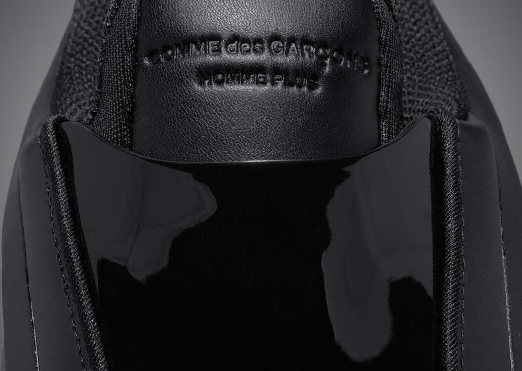 CDG x Nike Air Max Dolce Triple Black - Detail