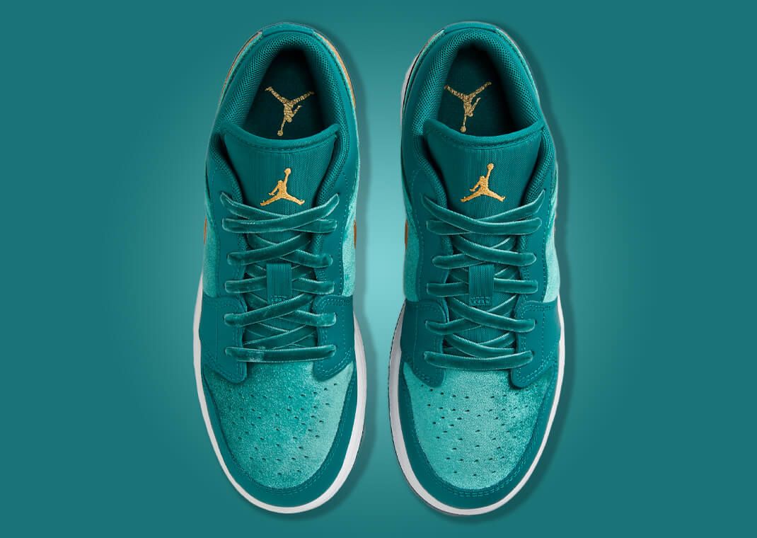 green velvet jordan 11